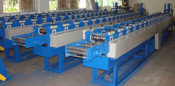 YX19-76 Roll Shutter Door Roll Forming Machine