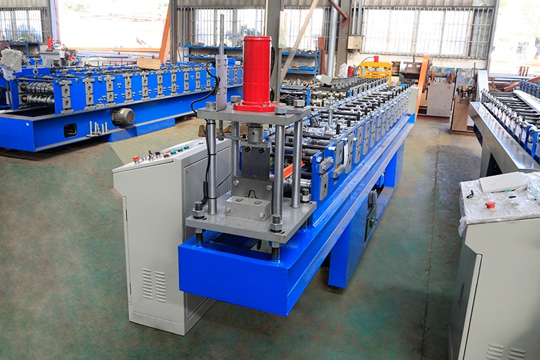Keel Hat Roll Forming Machine